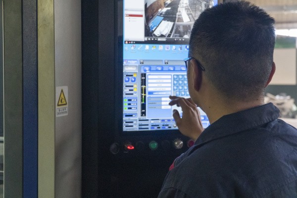 1200w激光切割機